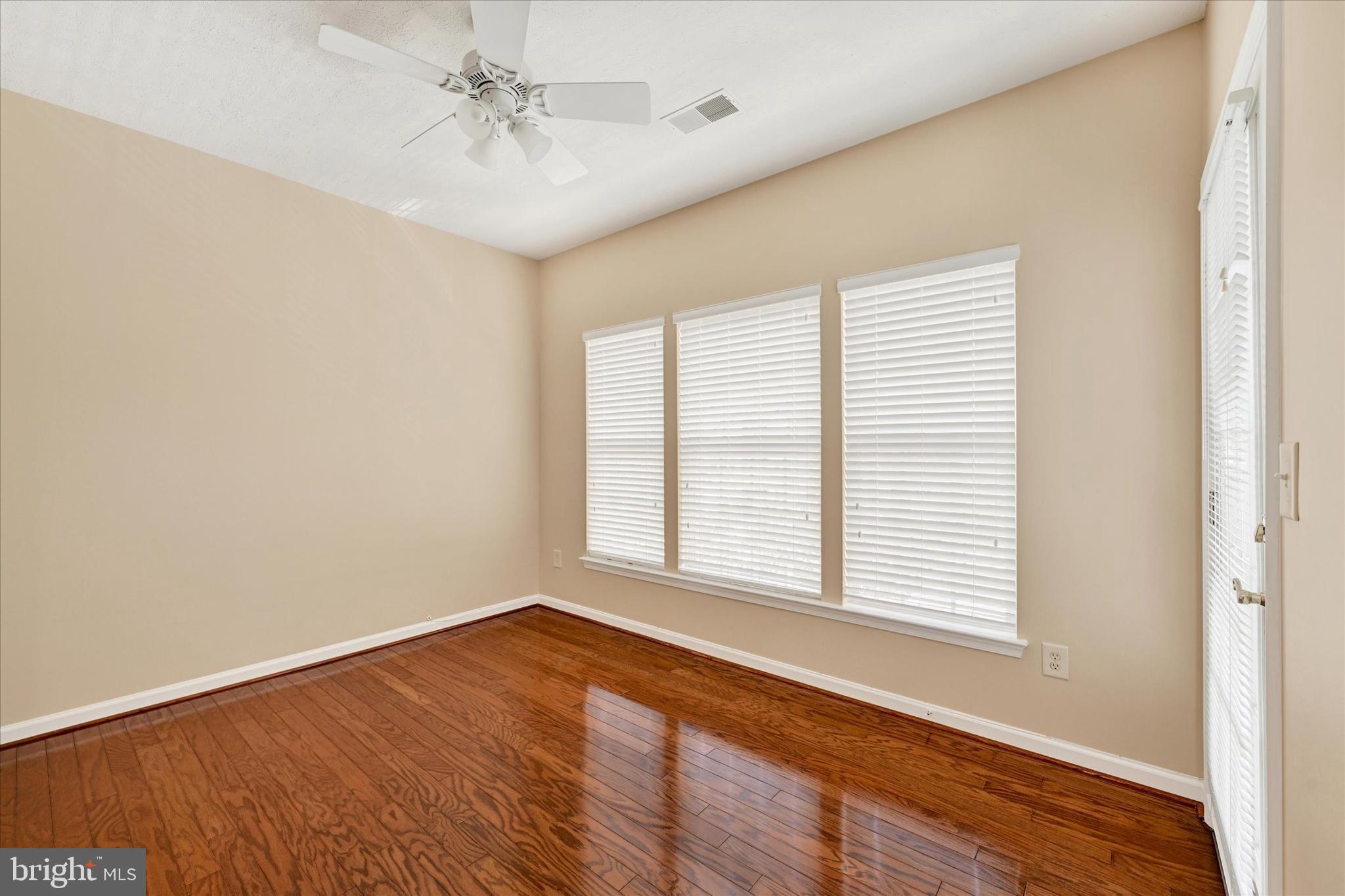 WINDSOR AT PERRY HALL FARMS - Residential