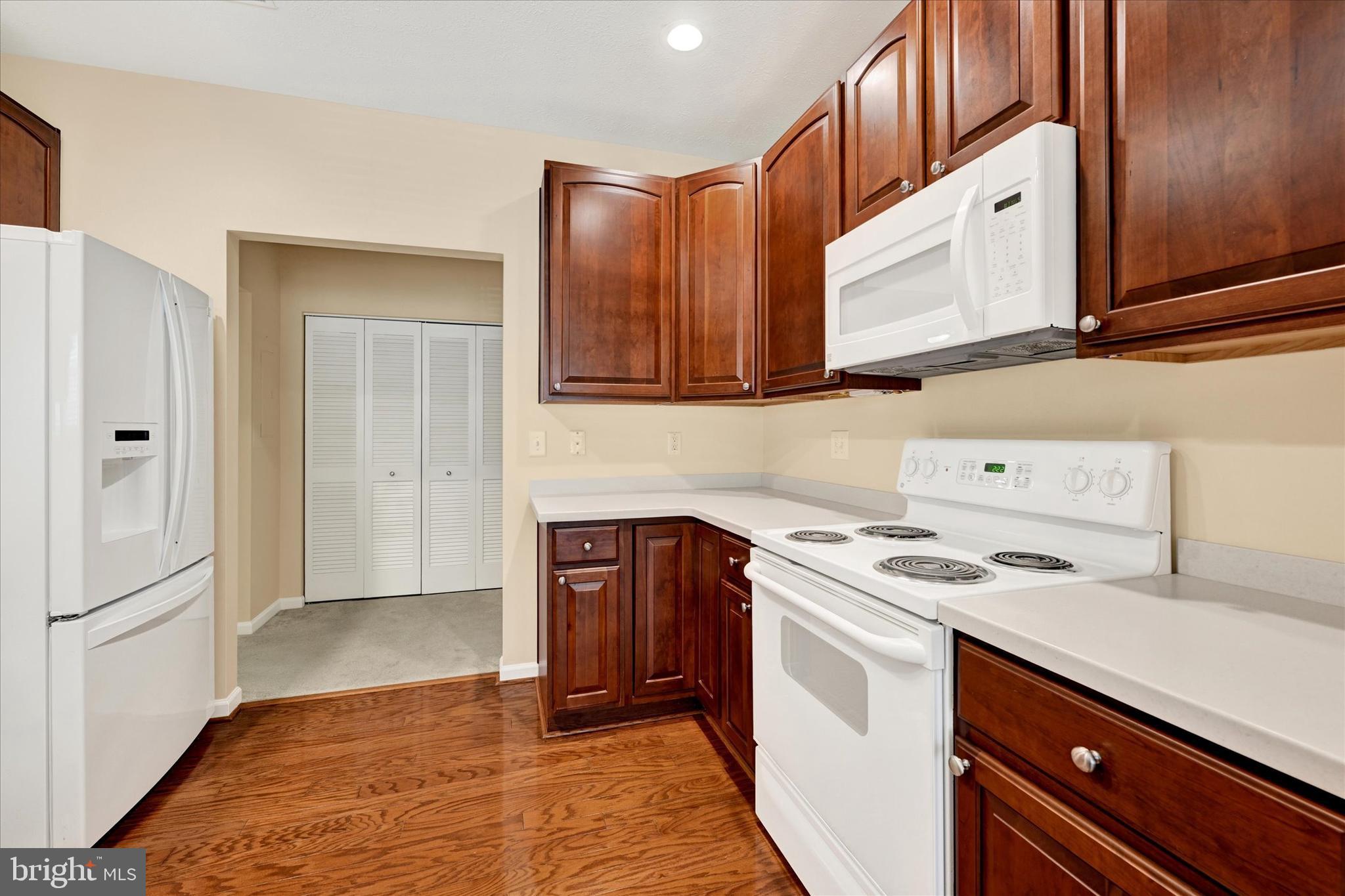 WINDSOR AT PERRY HALL FARMS - Residential