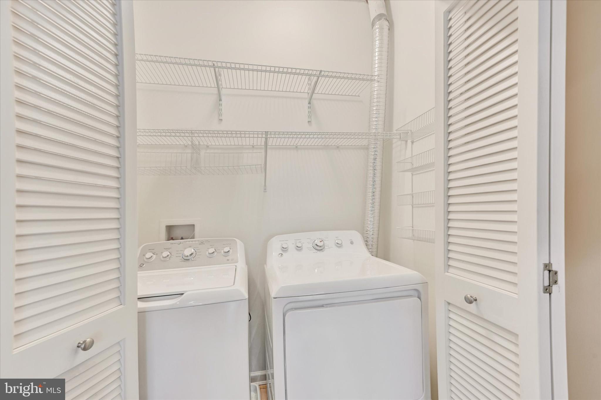 WINDSOR AT PERRY HALL FARMS - Residential