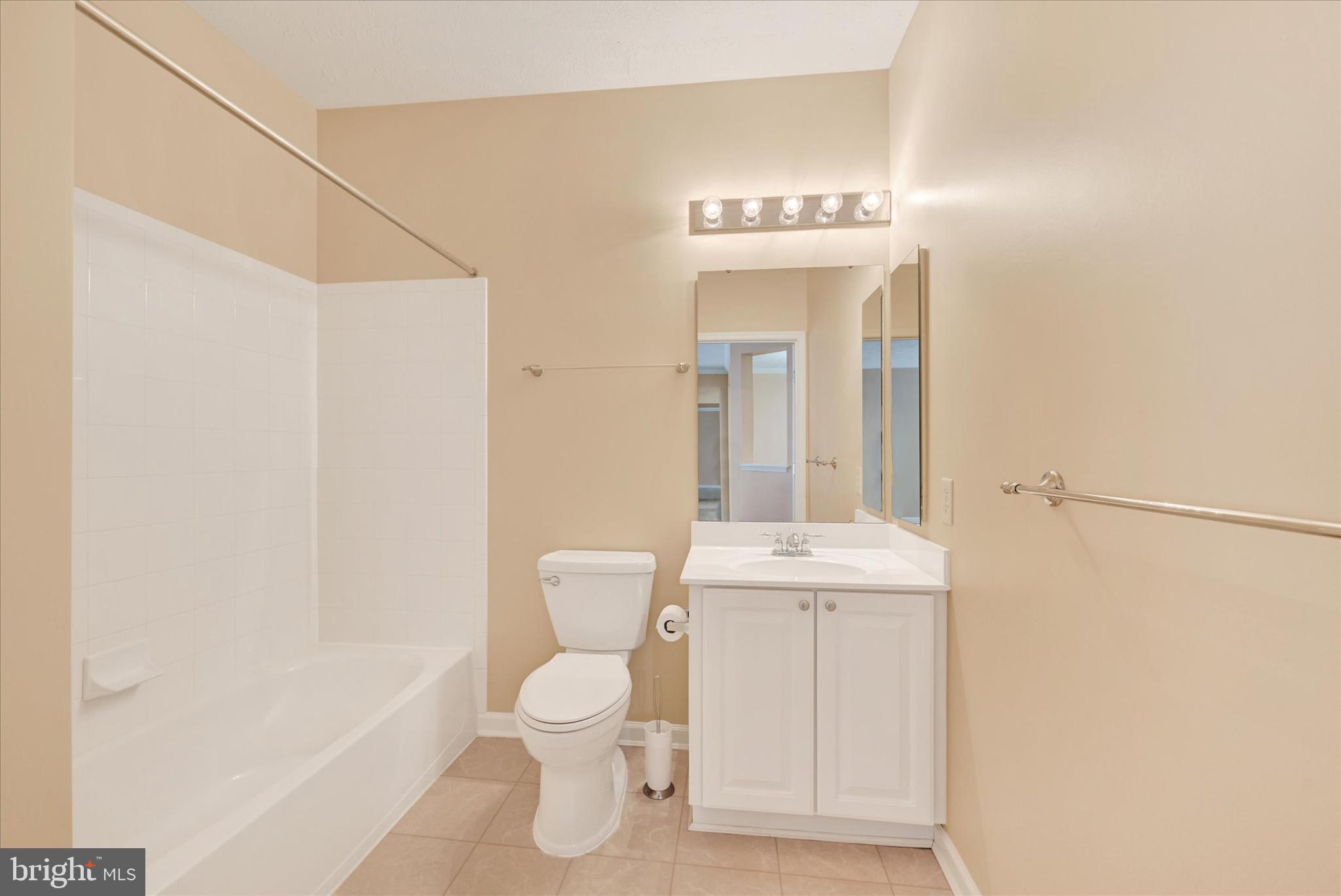 WINDSOR AT PERRY HALL FARMS - Residential