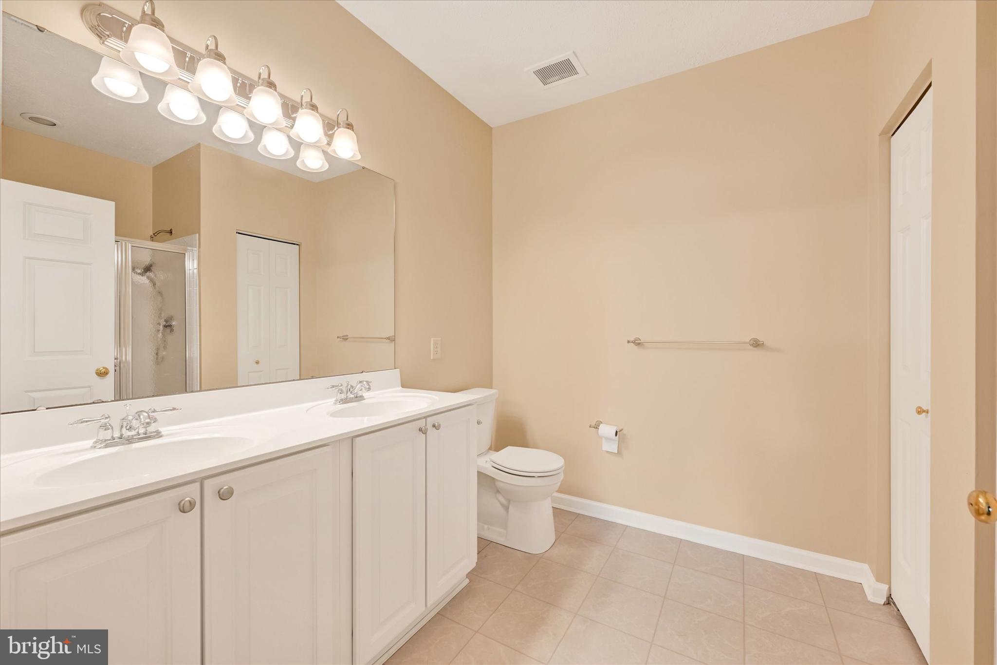 WINDSOR AT PERRY HALL FARMS - Residential