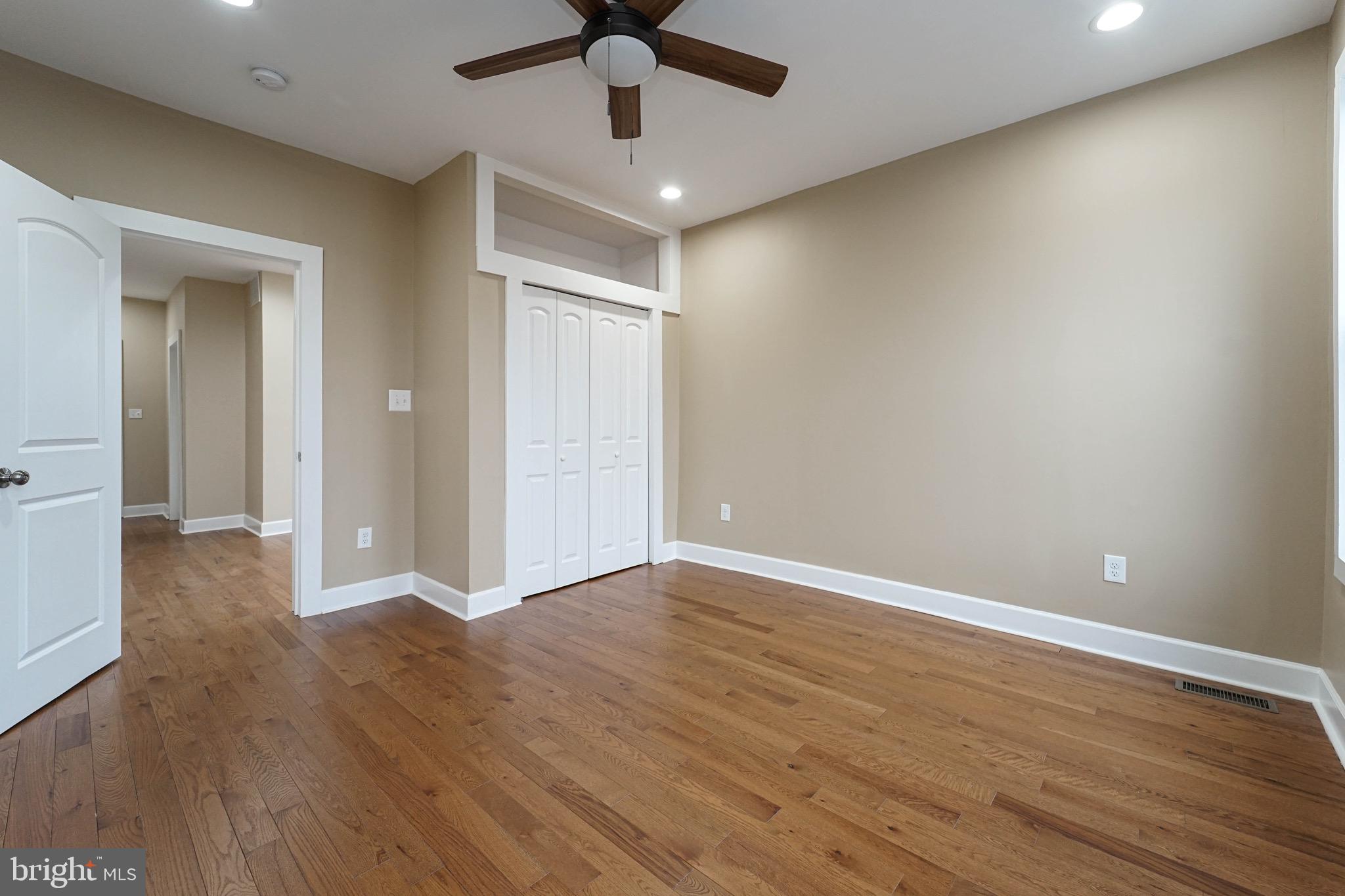 ELWOOD PARK - Residential