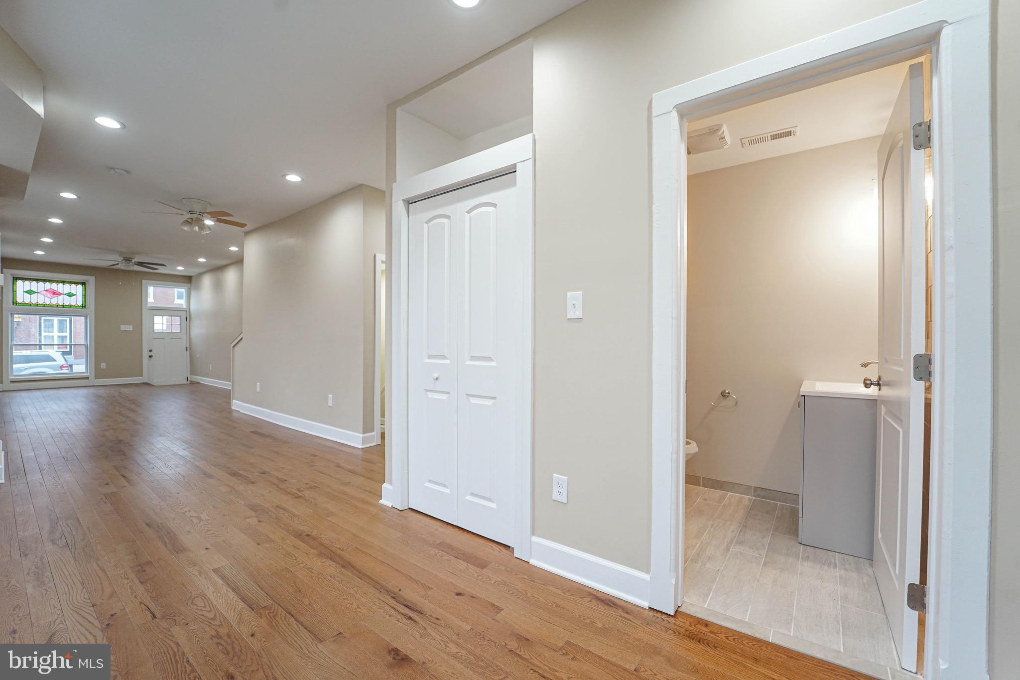 ELWOOD PARK - Residential