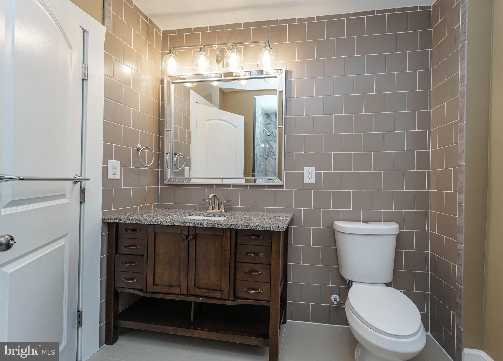 ELWOOD PARK - Residential