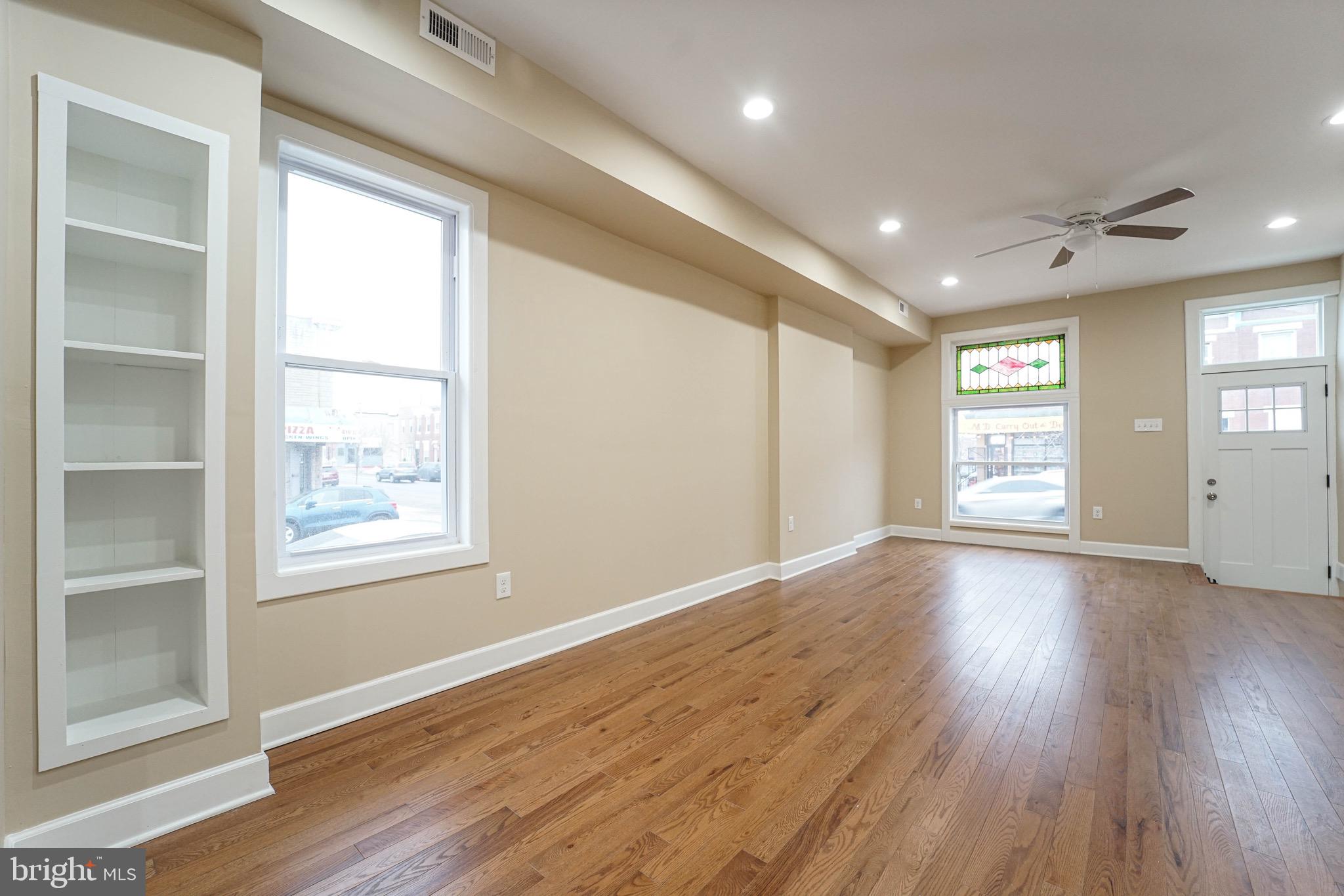 ELWOOD PARK - Residential