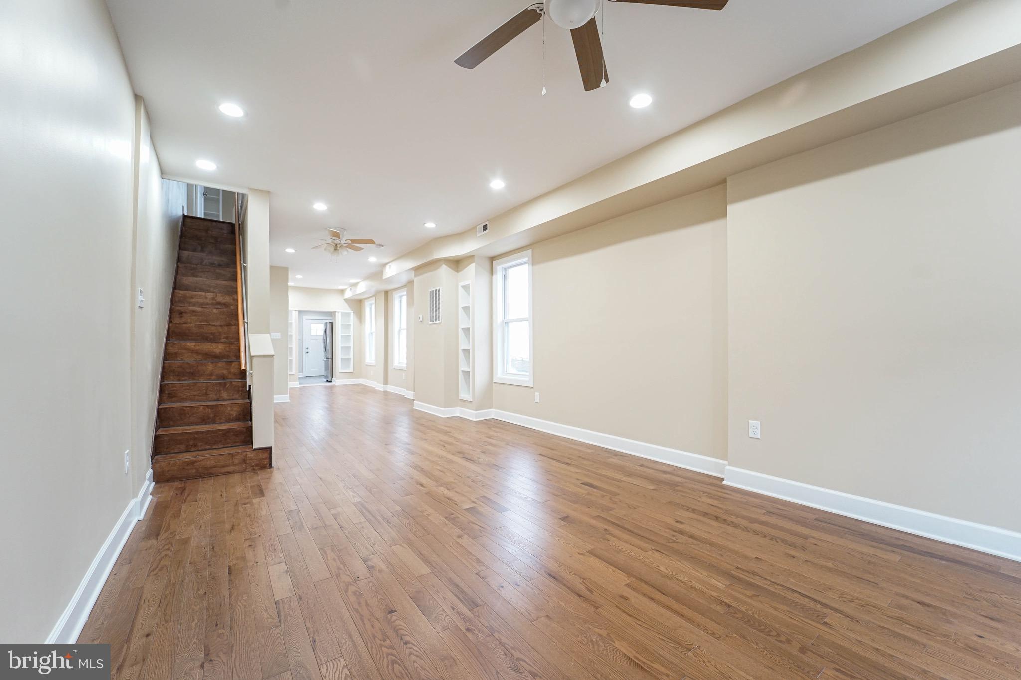 ELWOOD PARK - Residential