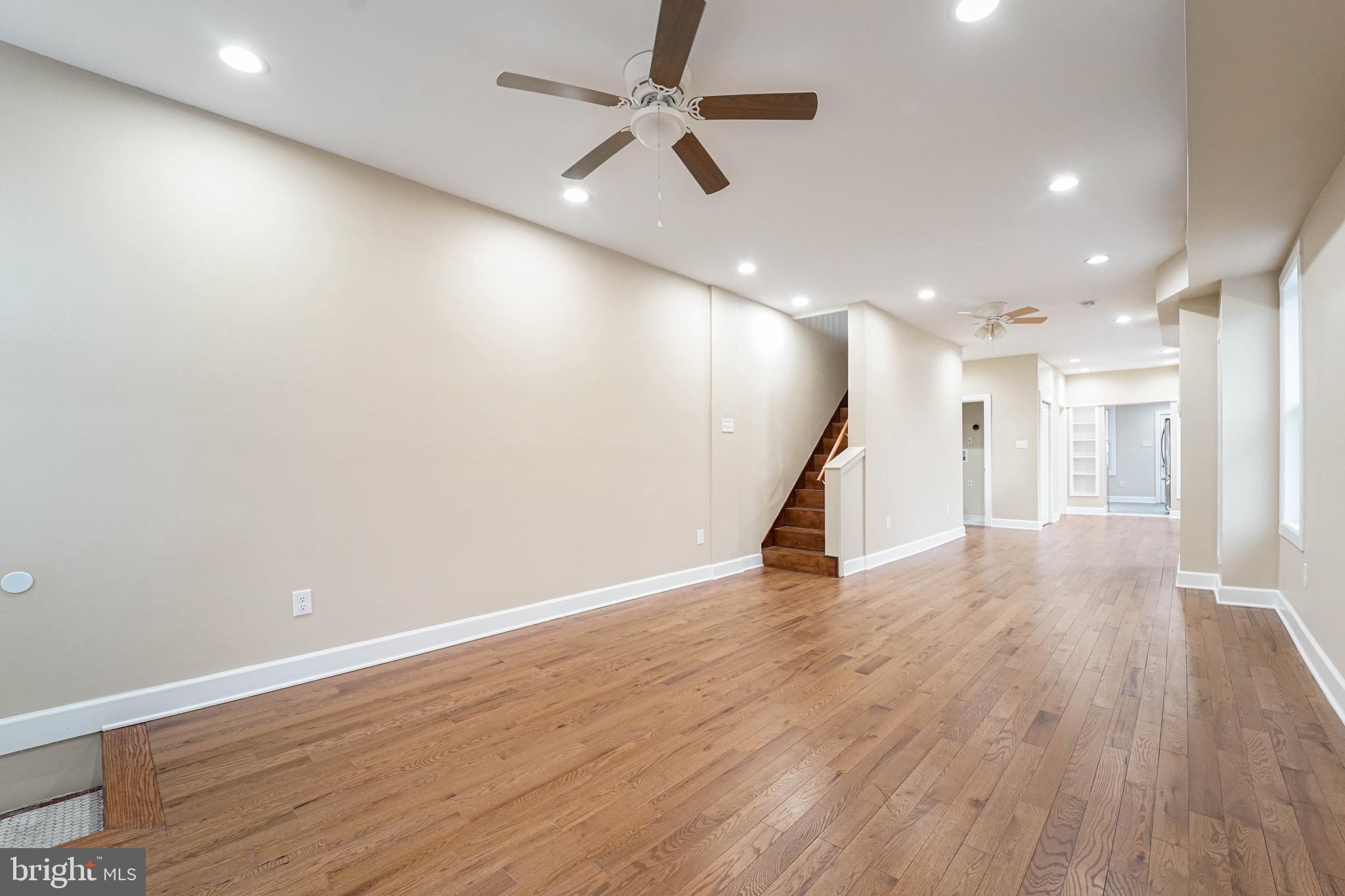 ELWOOD PARK - Residential