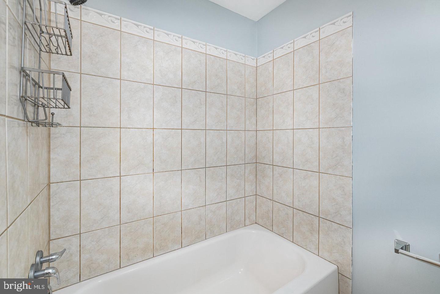 GREEKTOWN - Residential Lease