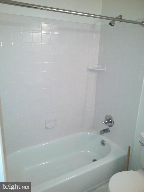 KENSINGTON ESTATES - Residential Lease