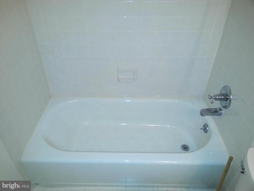 KENSINGTON ESTATES - Residential Lease