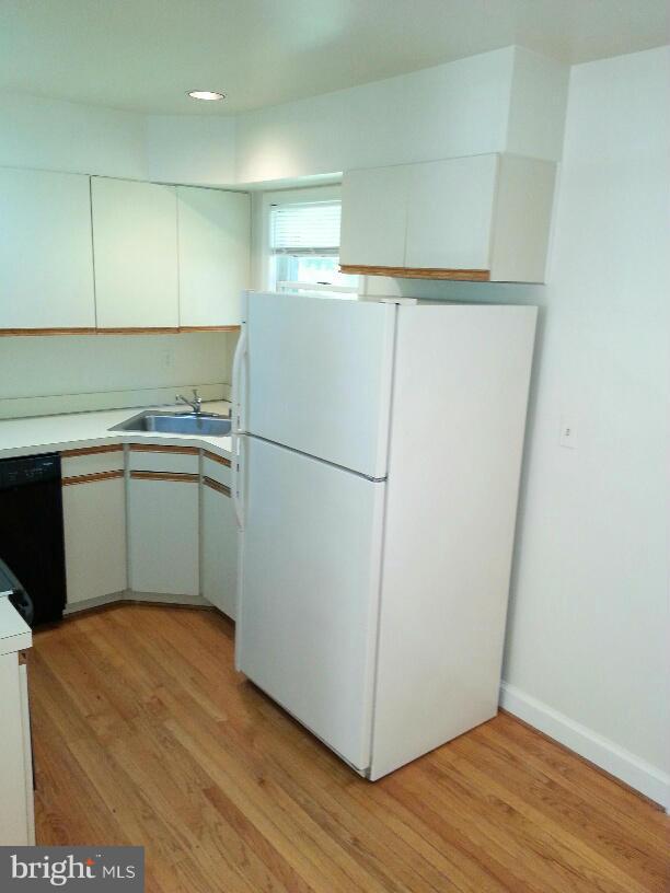 KENSINGTON ESTATES - Residential Lease