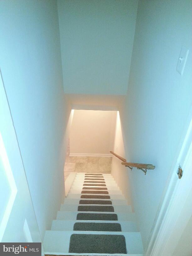 KENSINGTON ESTATES - Residential Lease