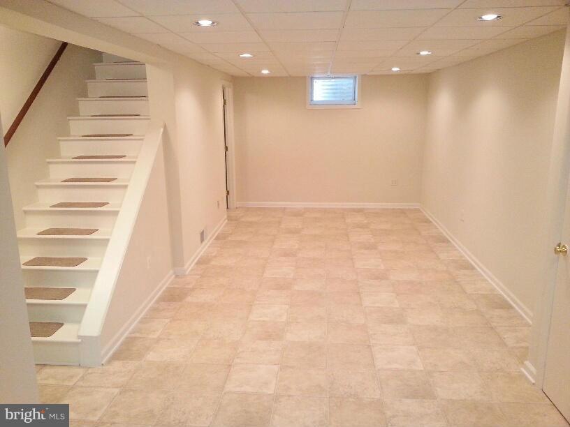 KENSINGTON ESTATES - Residential Lease