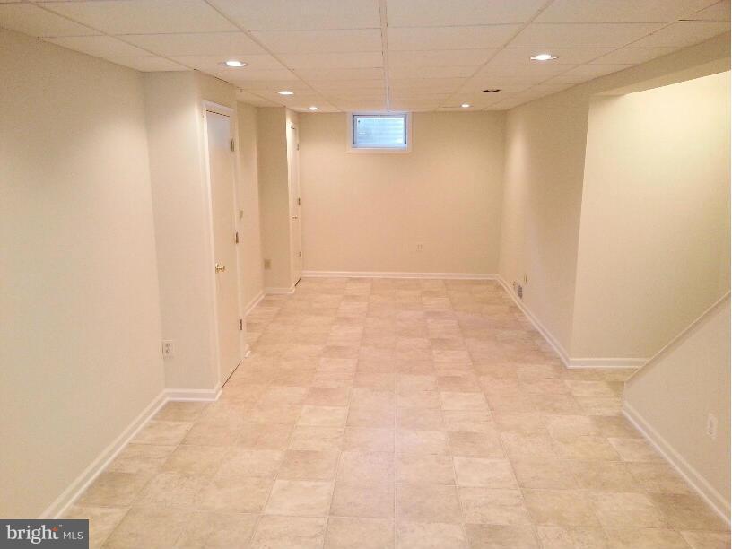 KENSINGTON ESTATES - Residential Lease