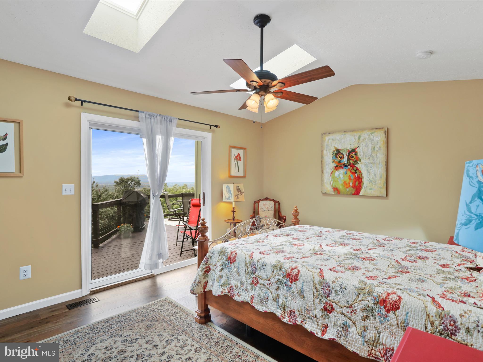 APPLE MT LAKE WEST - Residential