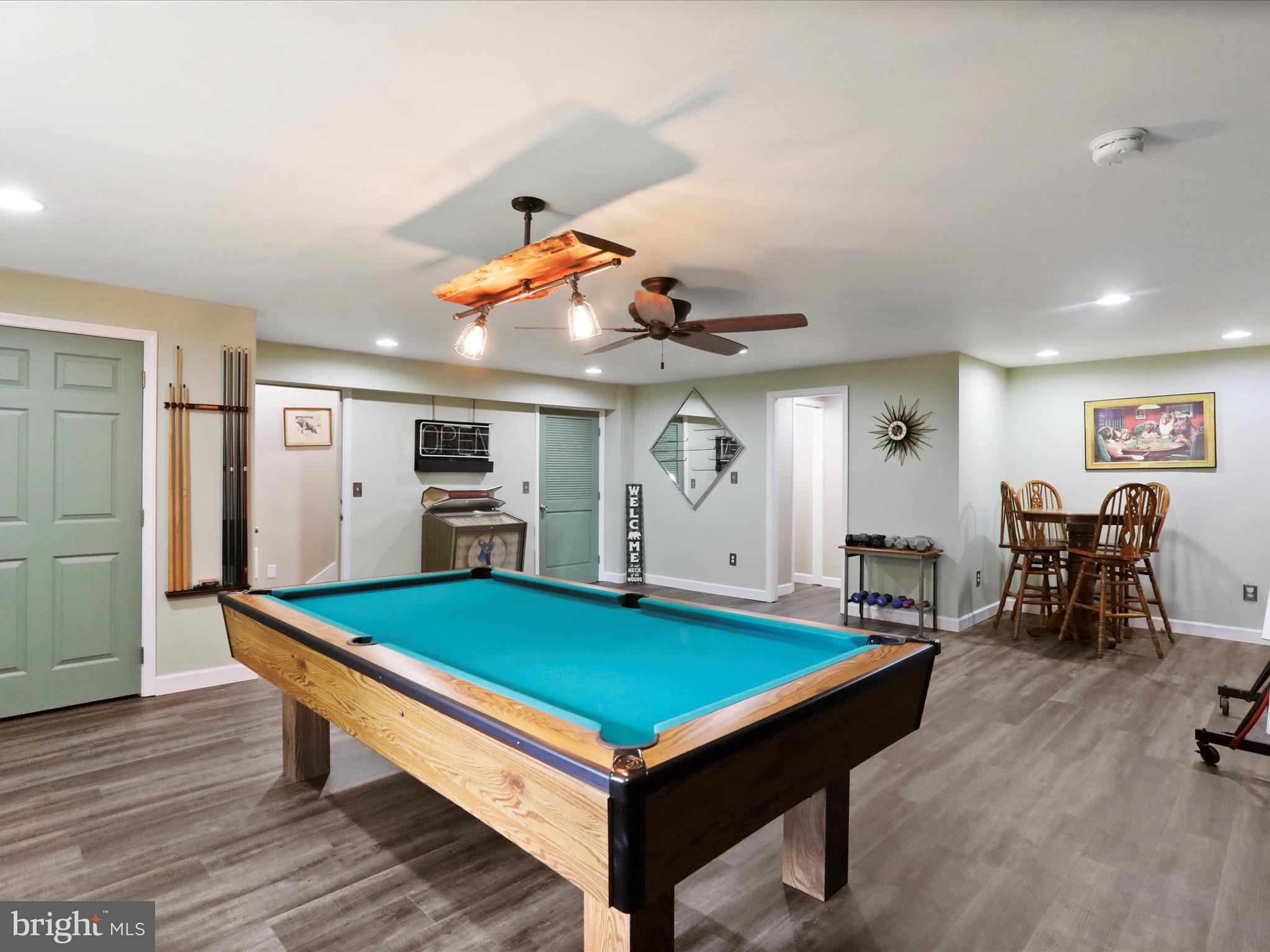 APPLE MT LAKE WEST - Residential