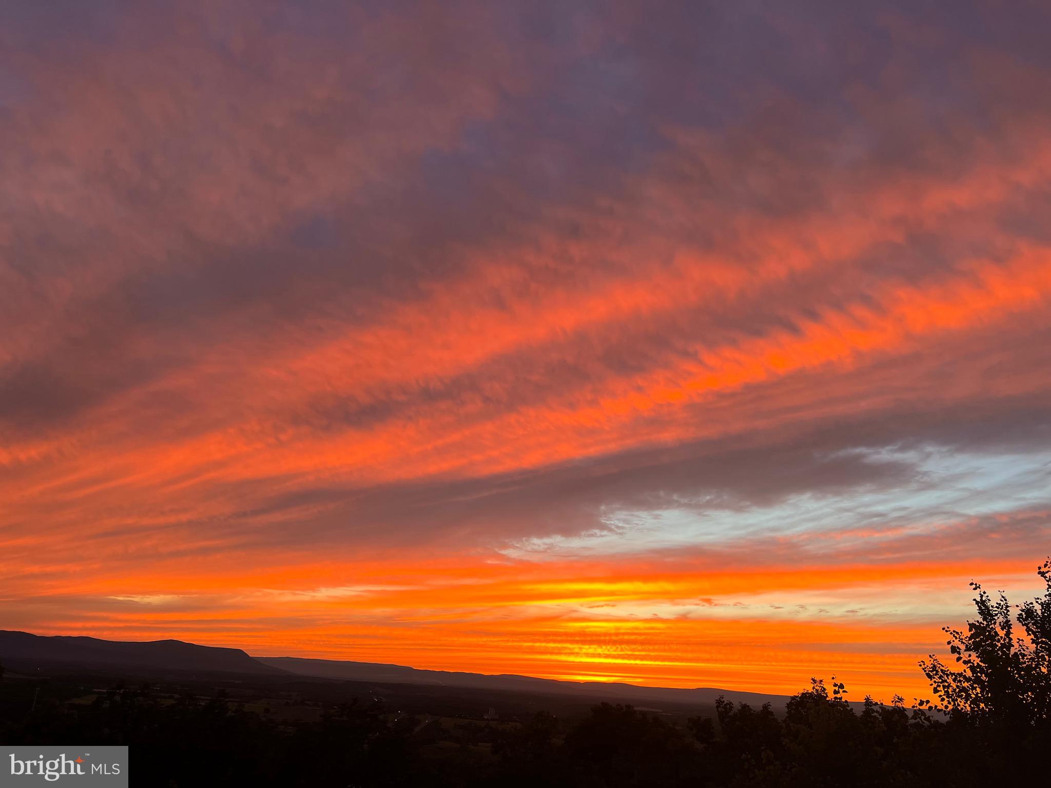 APPLE MT LAKE WEST - Residential