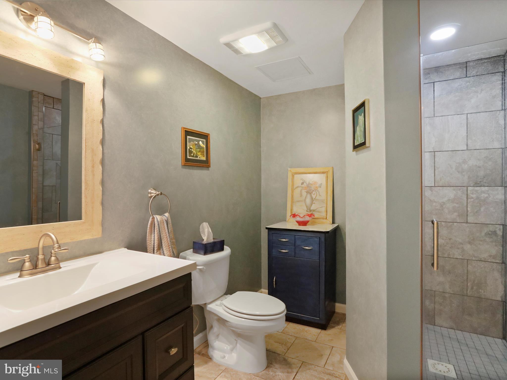 APPLE MT LAKE WEST - Residential