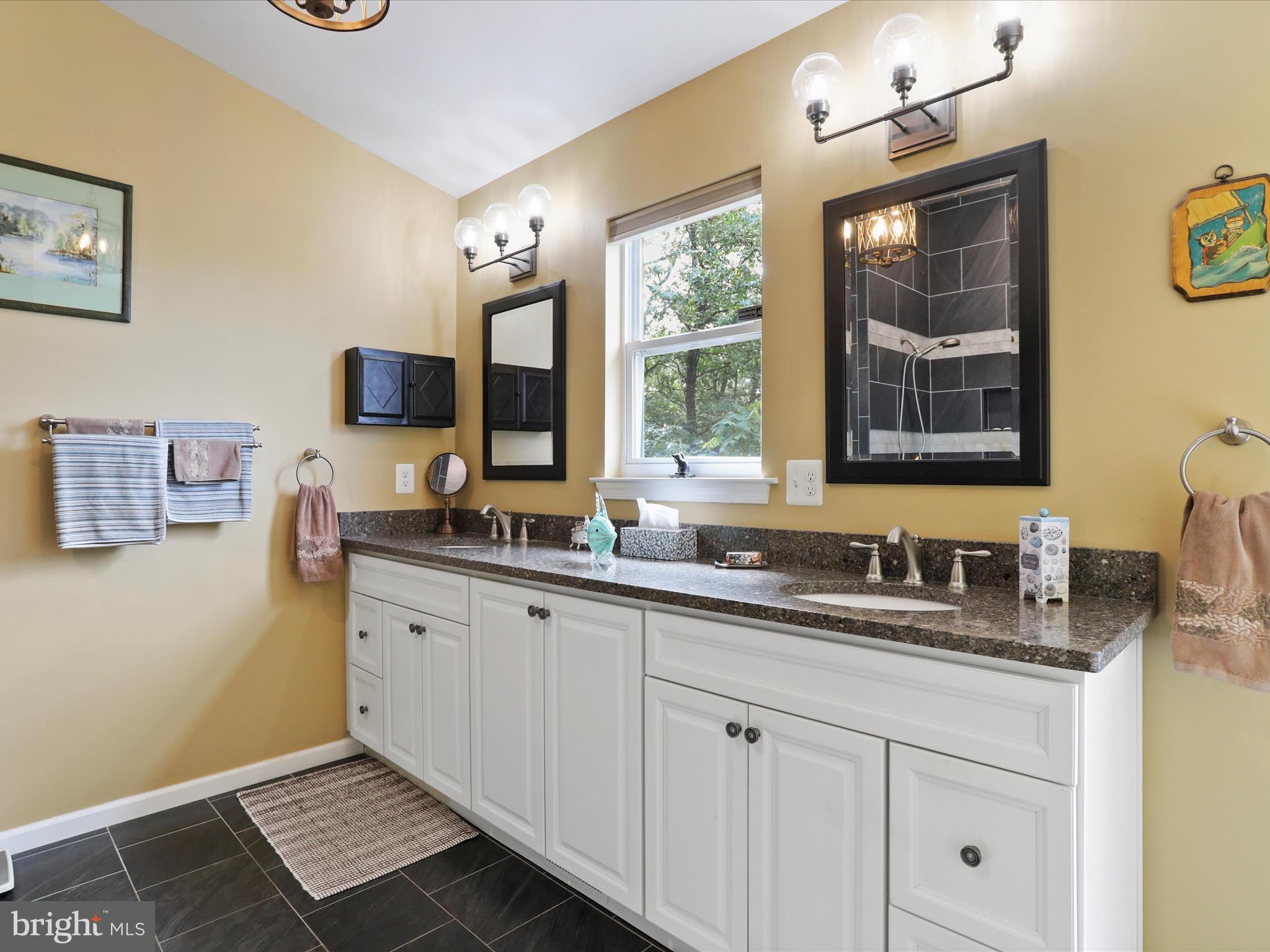 APPLE MT LAKE WEST - Residential