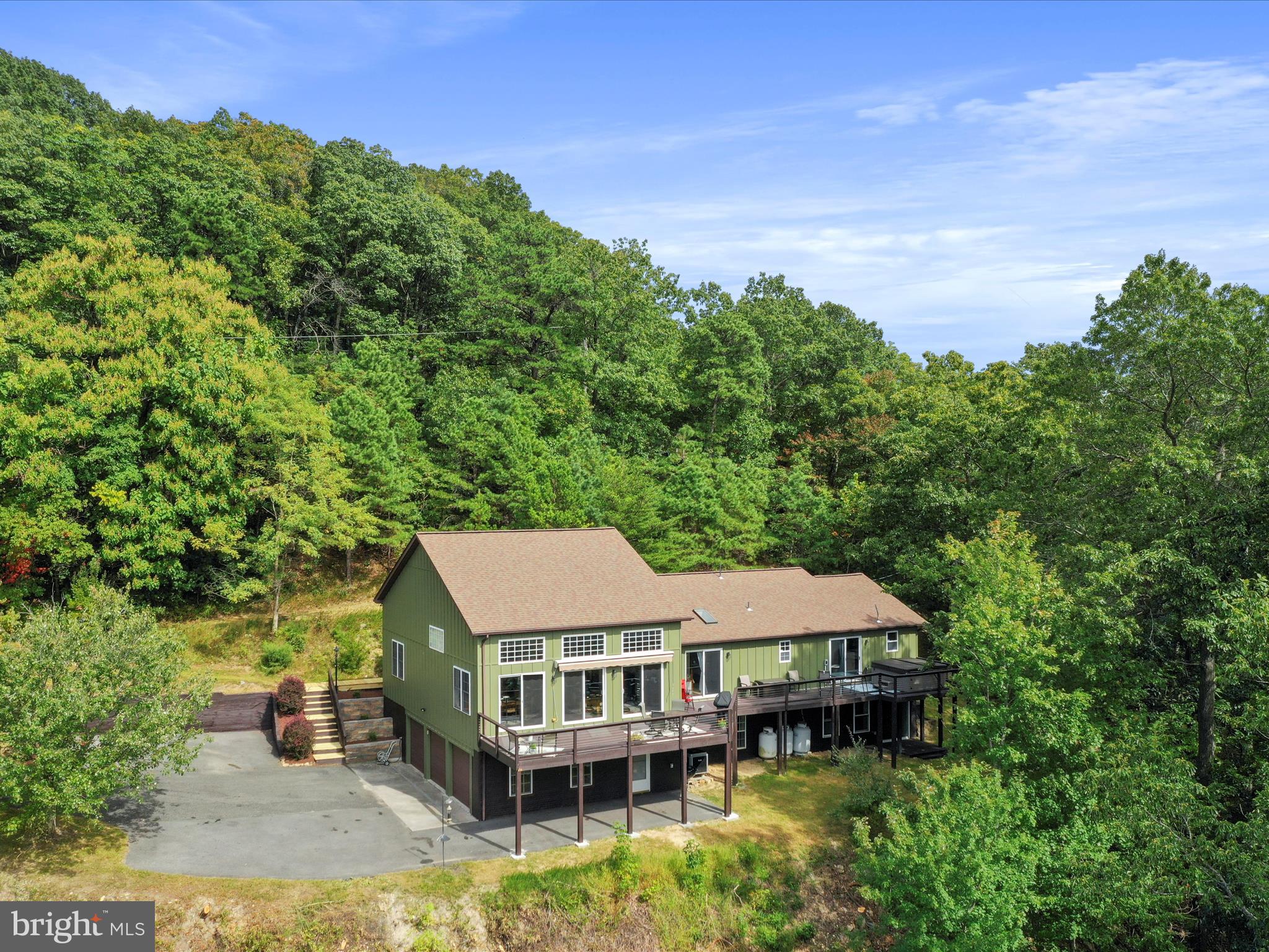 APPLE MT LAKE WEST - Residential