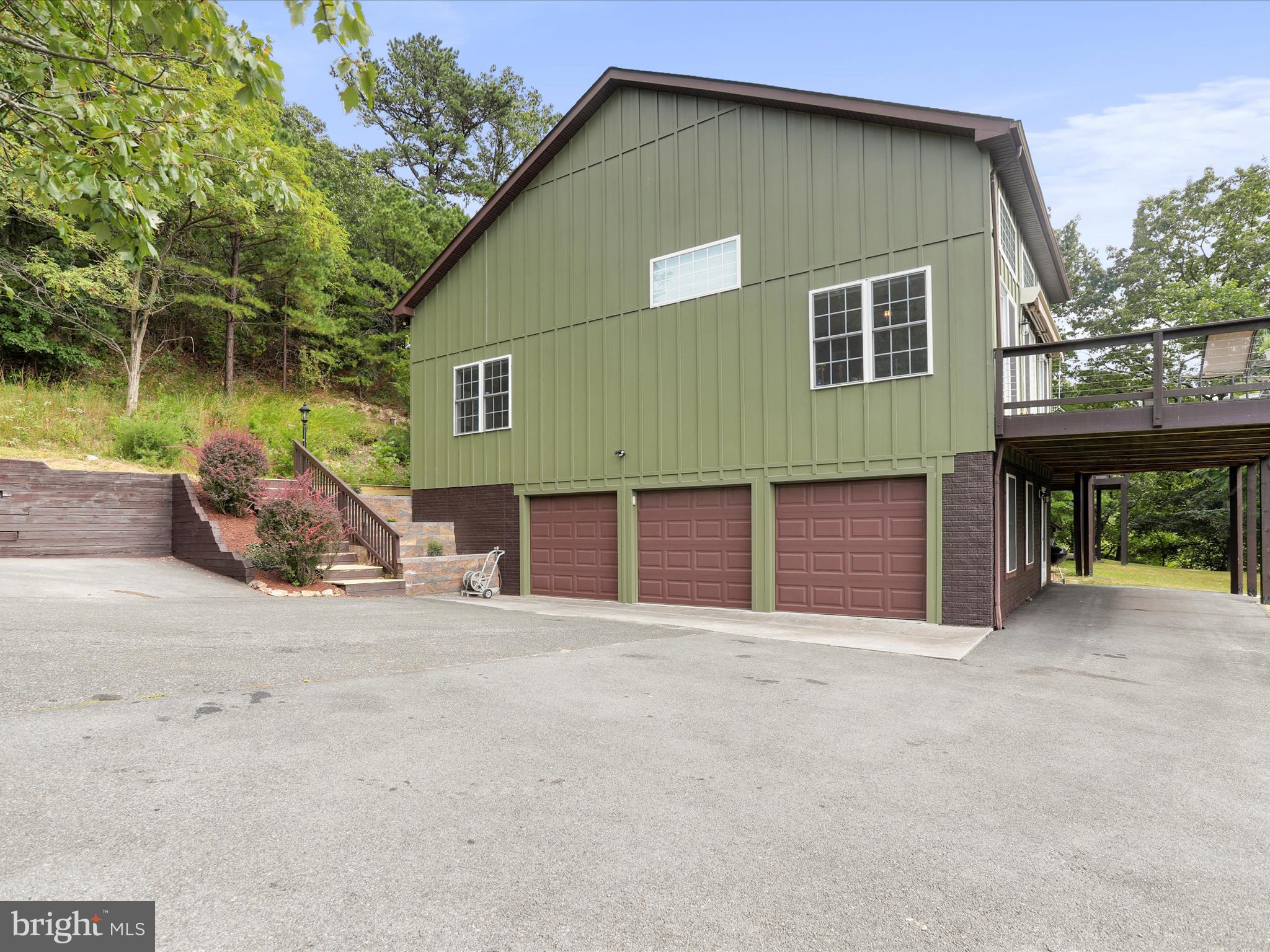 APPLE MT LAKE WEST - Residential