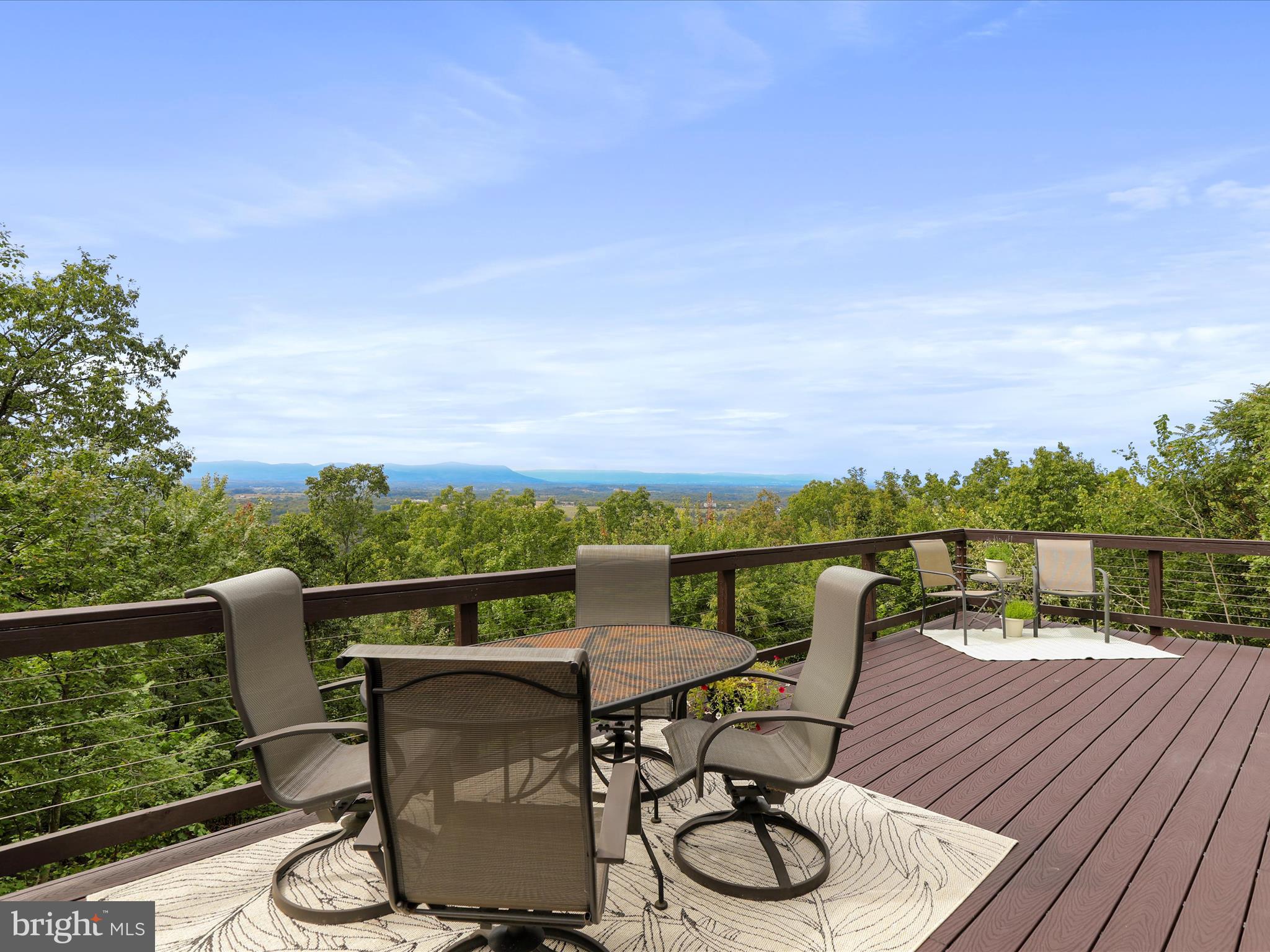 APPLE MT LAKE WEST - Residential