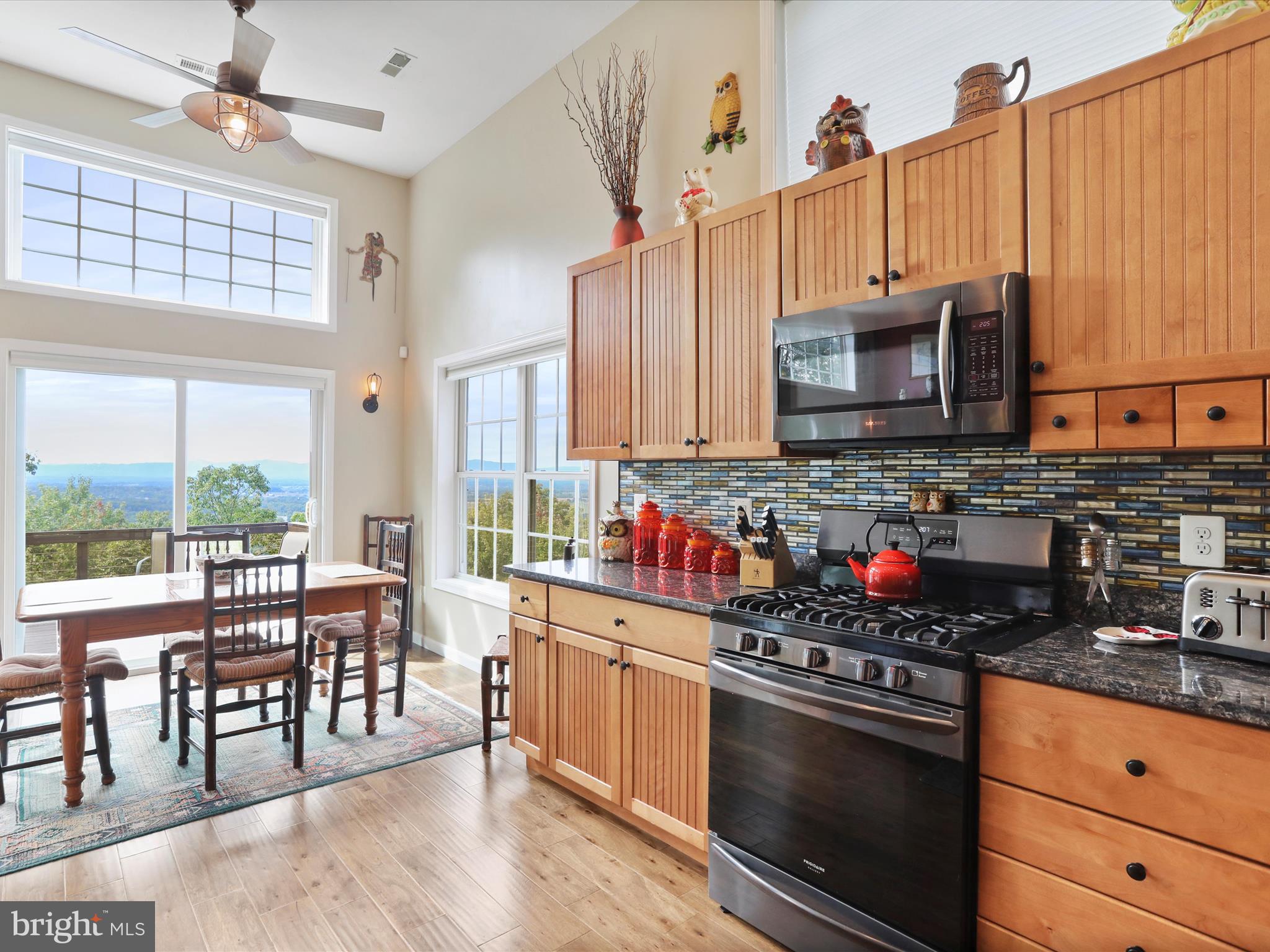 APPLE MT LAKE WEST - Residential