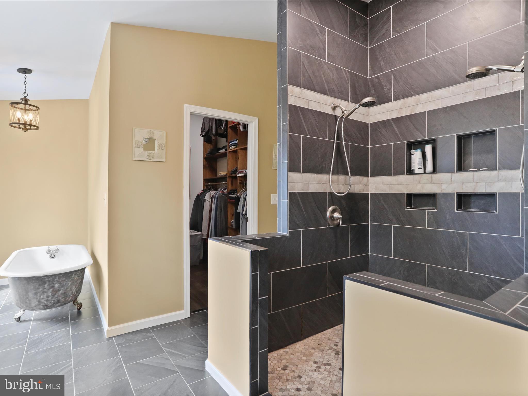 APPLE MT LAKE WEST - Residential