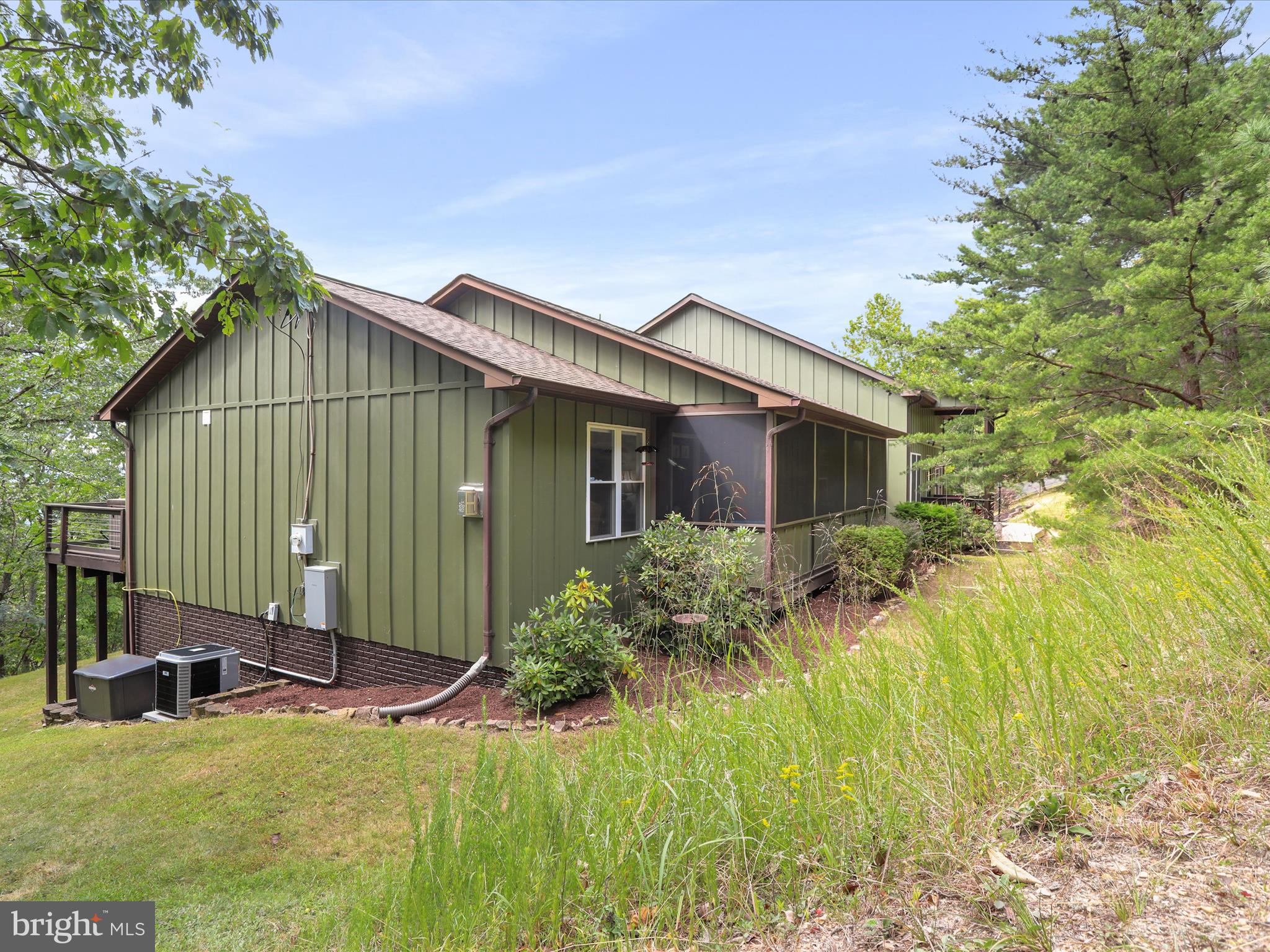 APPLE MT LAKE WEST - Residential