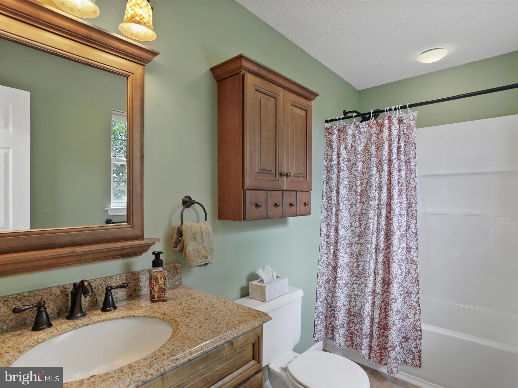 APPLE MT LAKE WEST - Residential