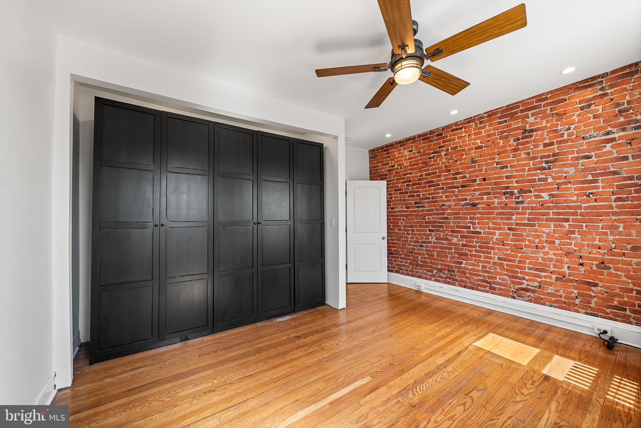 PORT RICHMOND - Residential