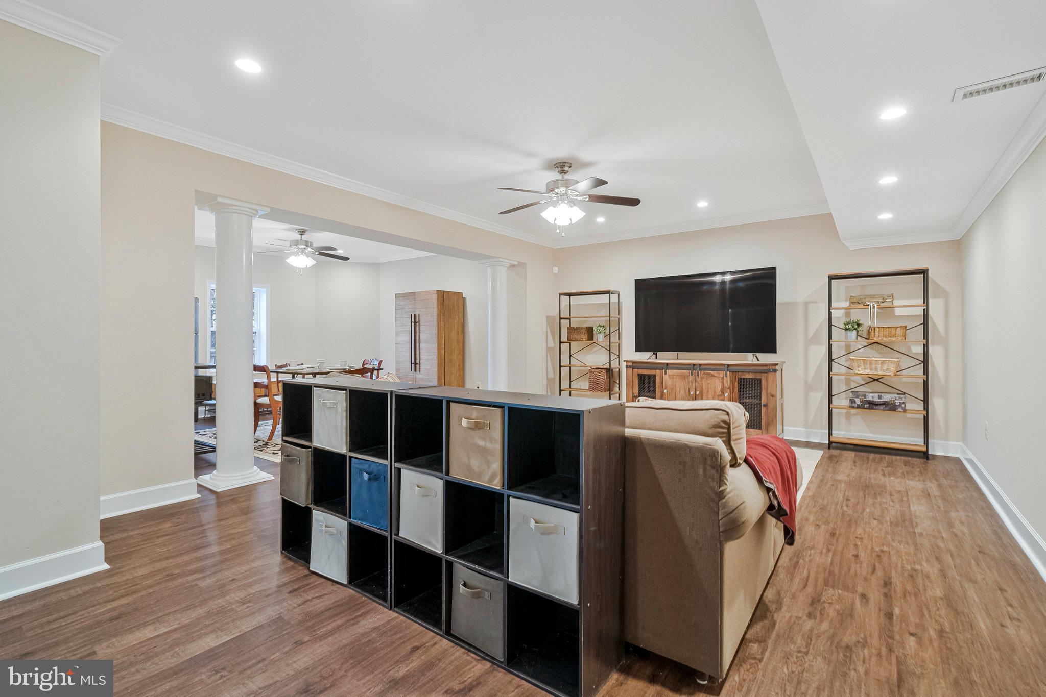 ASHBURN VILLAGE - Residential