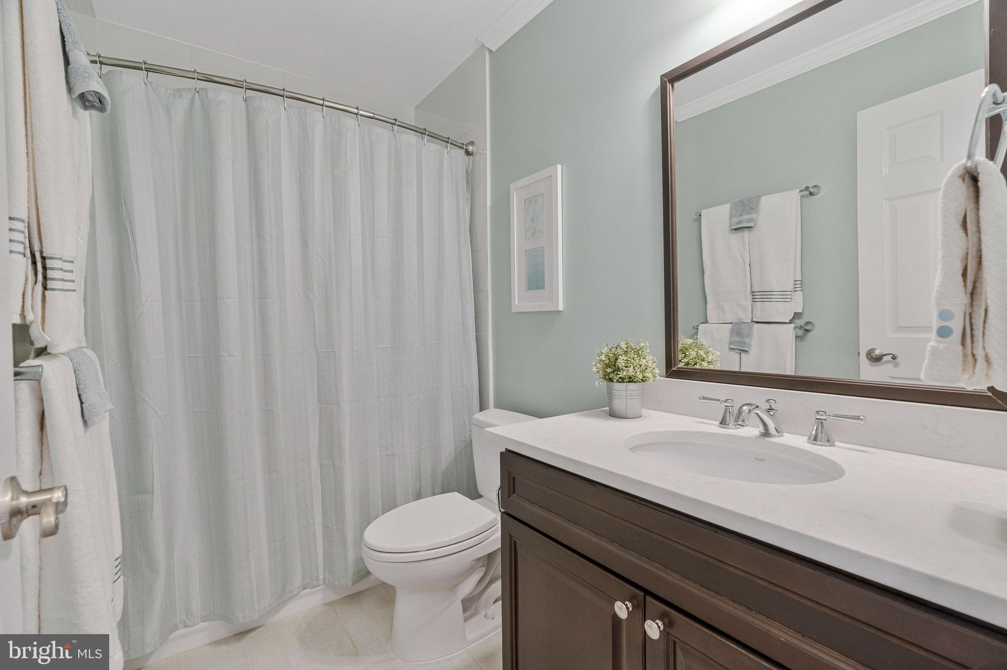 ASHBURN VILLAGE - Residential