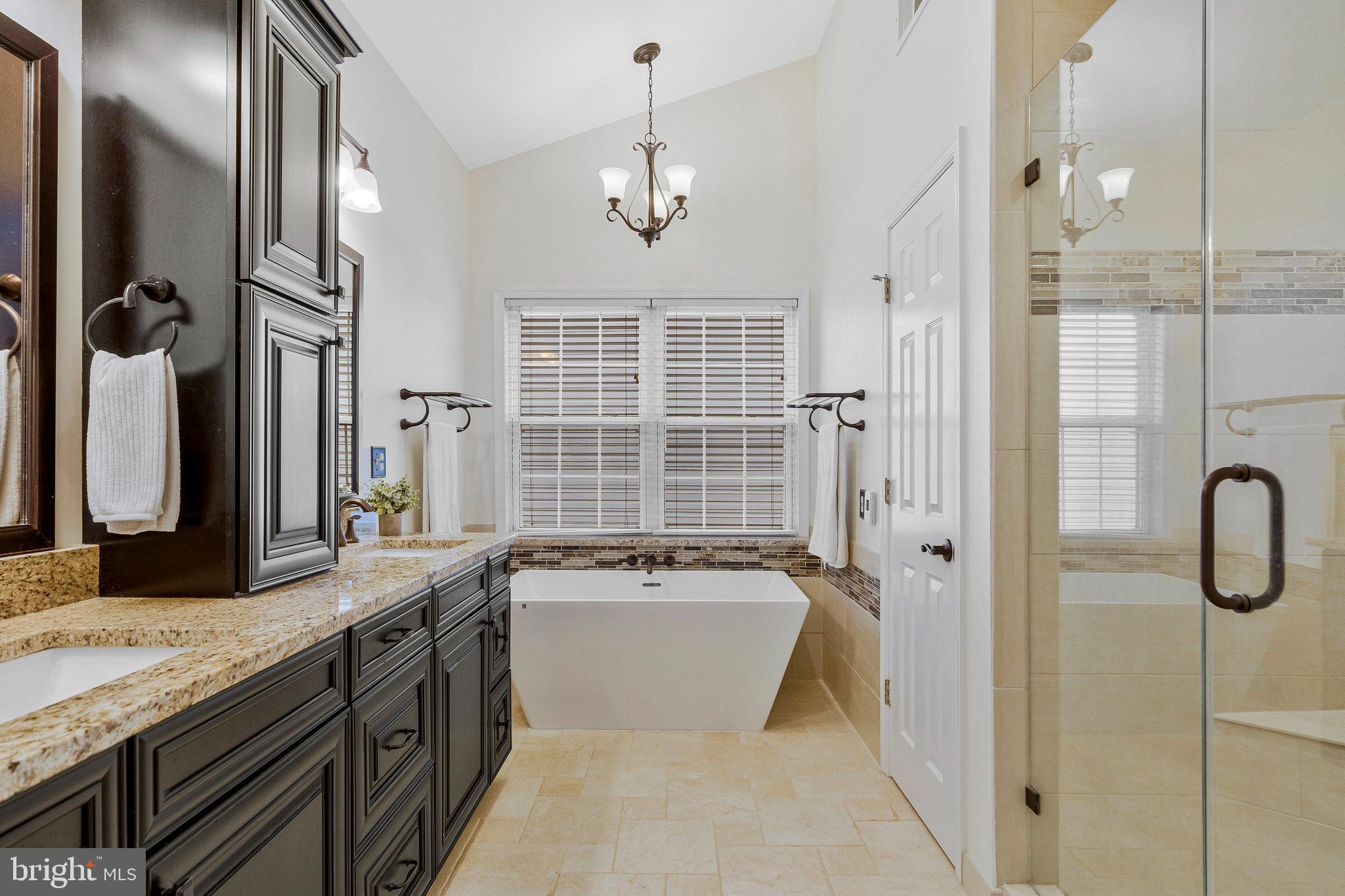 ASHBURN VILLAGE - Residential