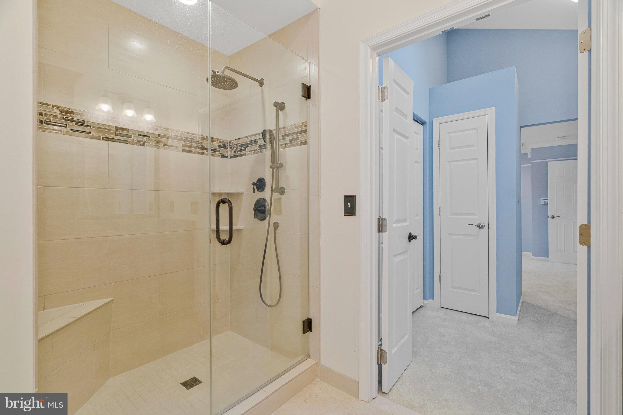 ASHBURN VILLAGE - Residential