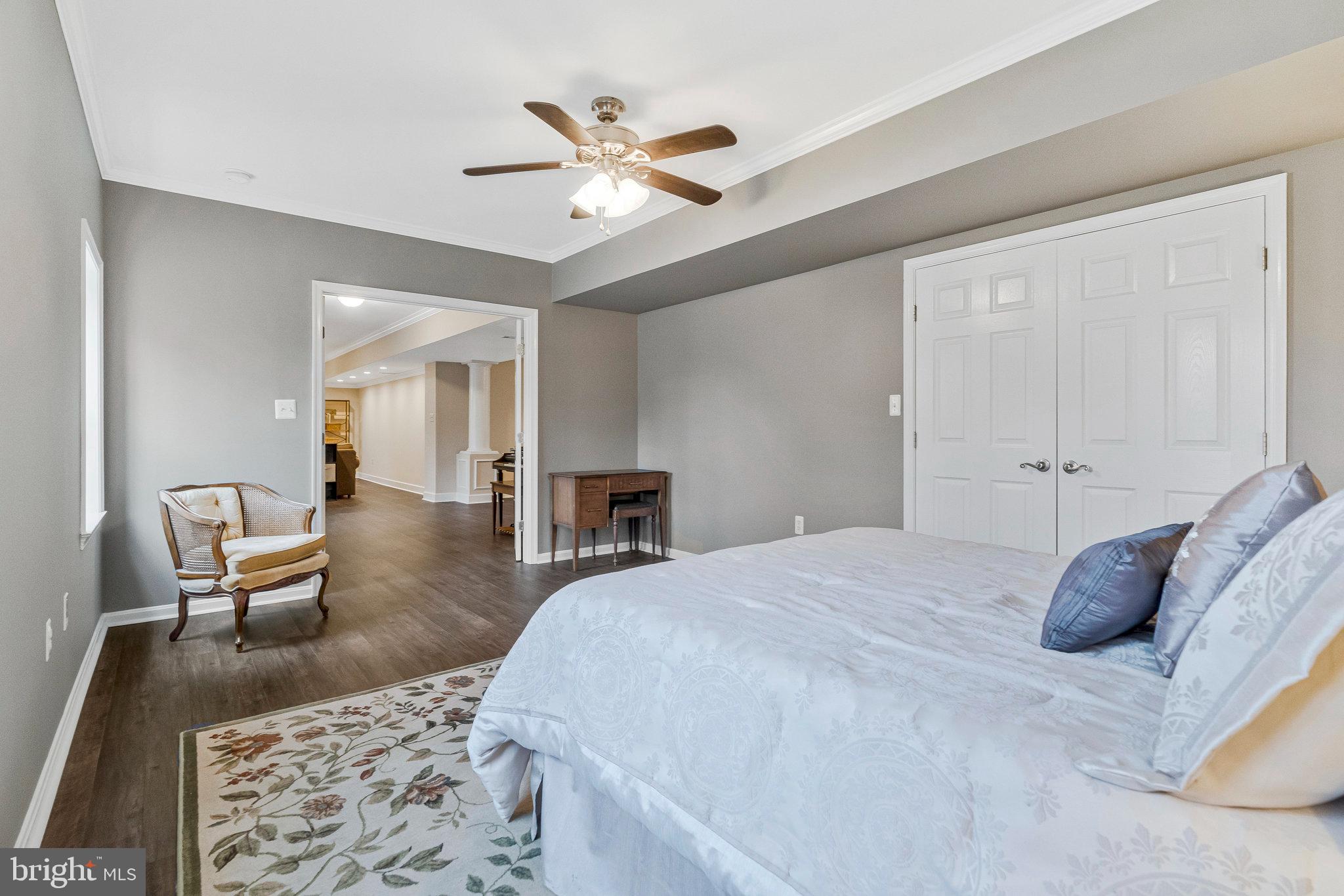 ASHBURN VILLAGE - Residential