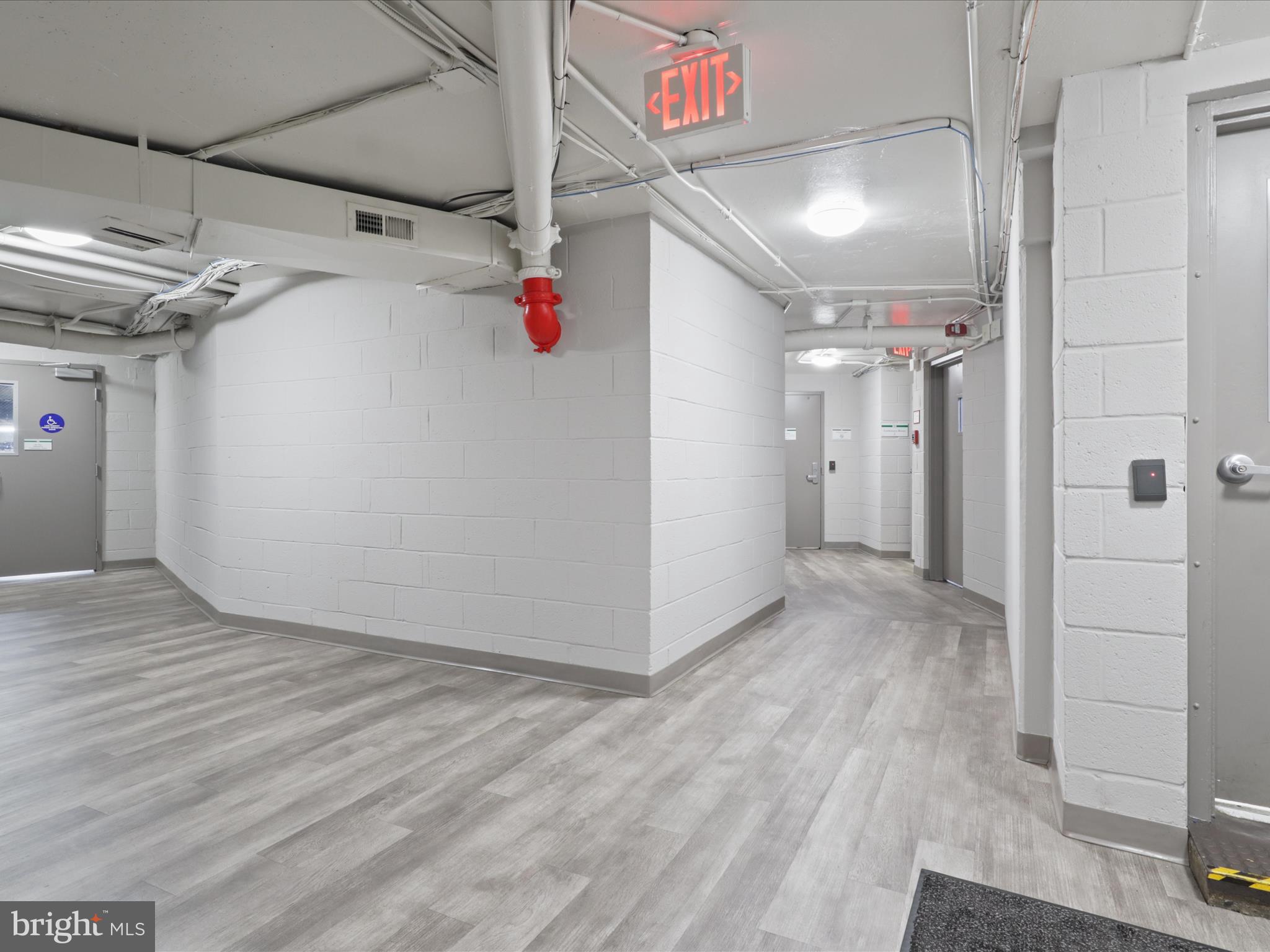 WATERGATE AT LANDMARK - Residential