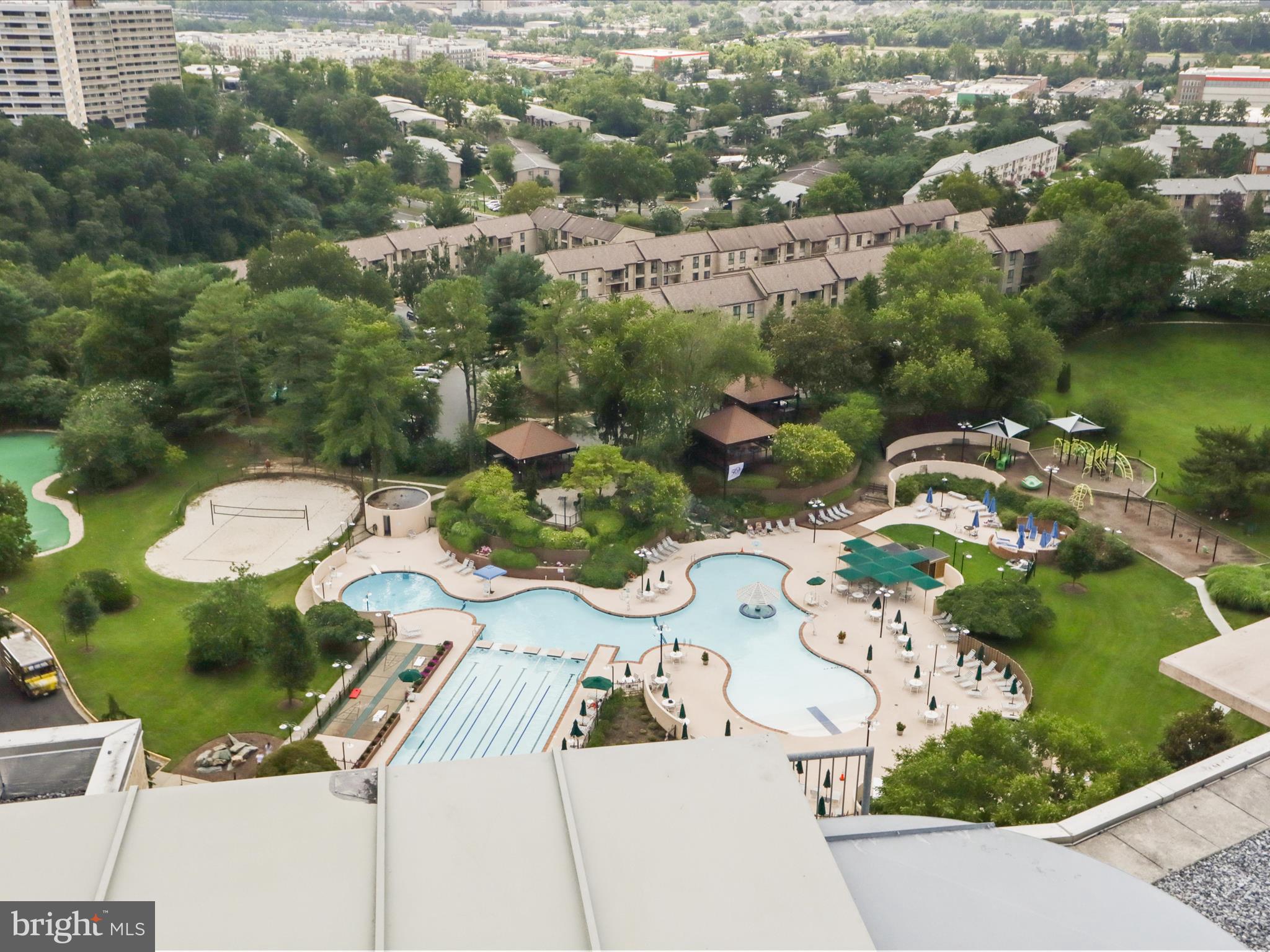 WATERGATE AT LANDMARK - Residential