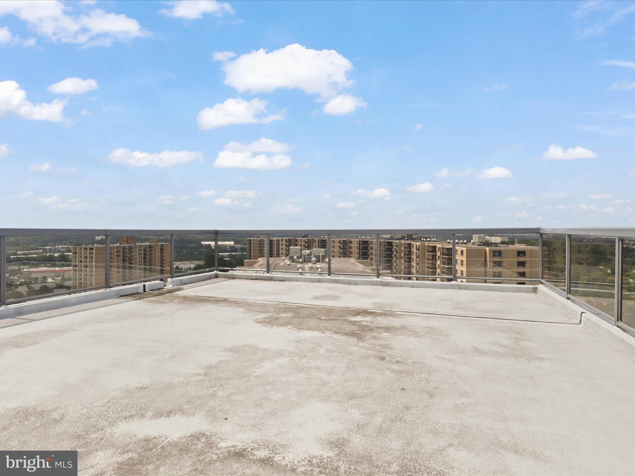 WATERGATE AT LANDMARK - Residential