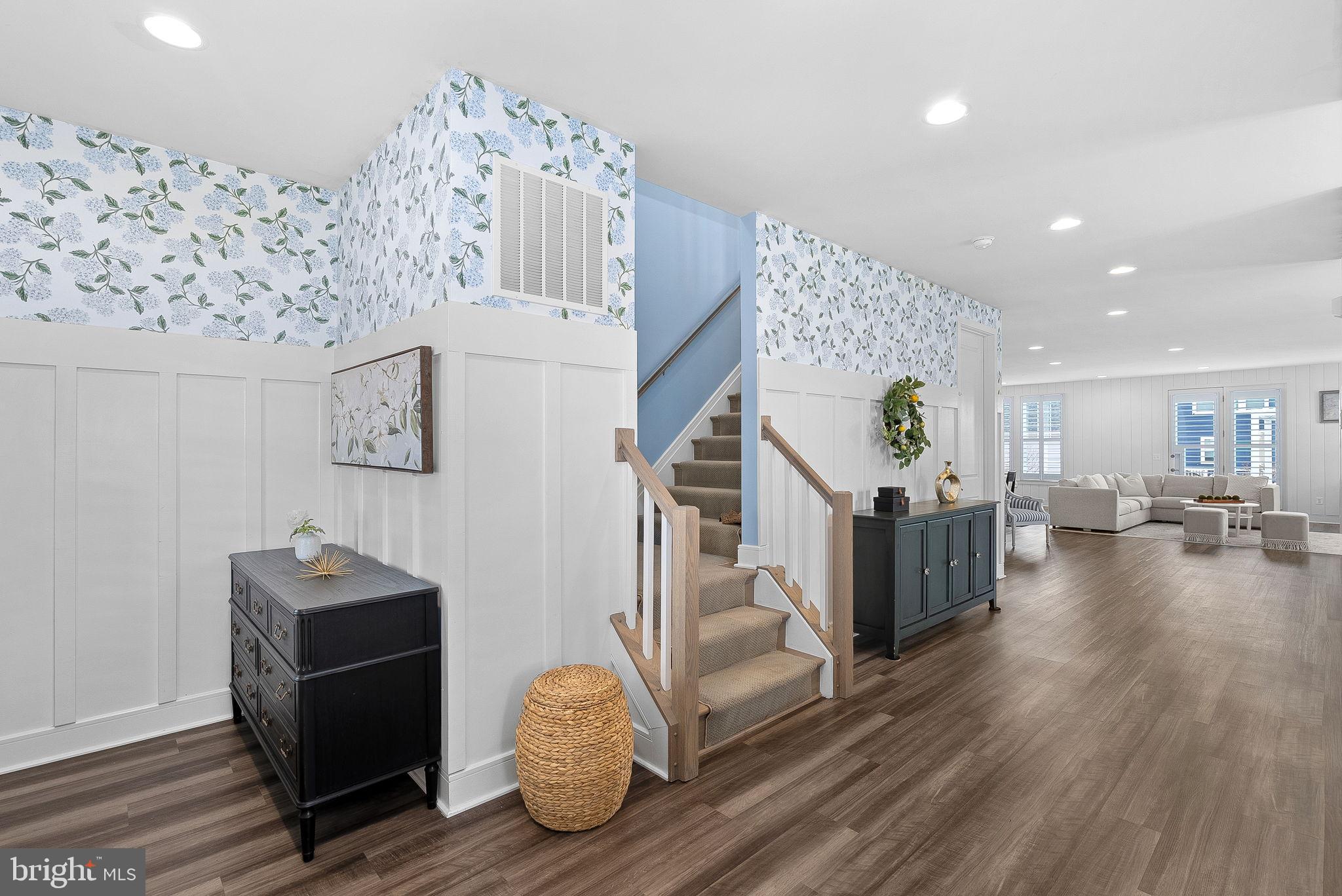 MEADOW BROOK FARM - Residential