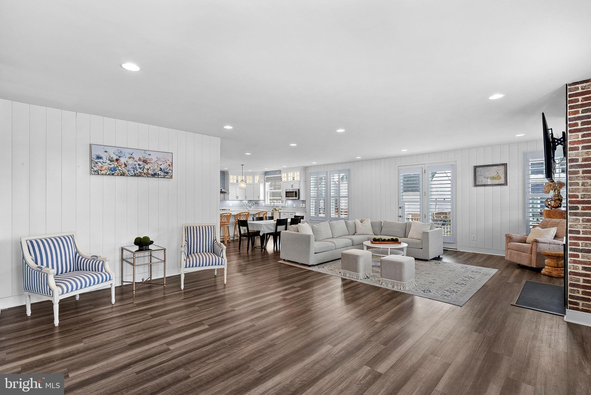 MEADOW BROOK FARM - Residential