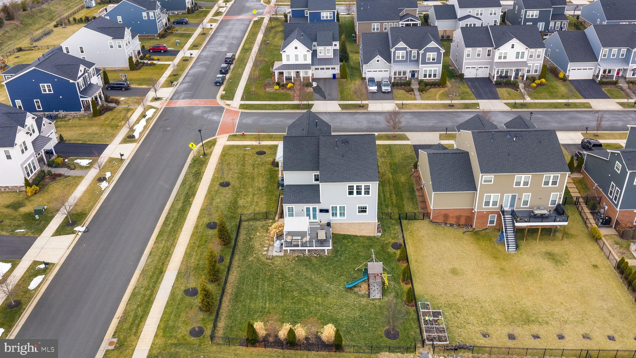MEADOW BROOK FARM - Residential