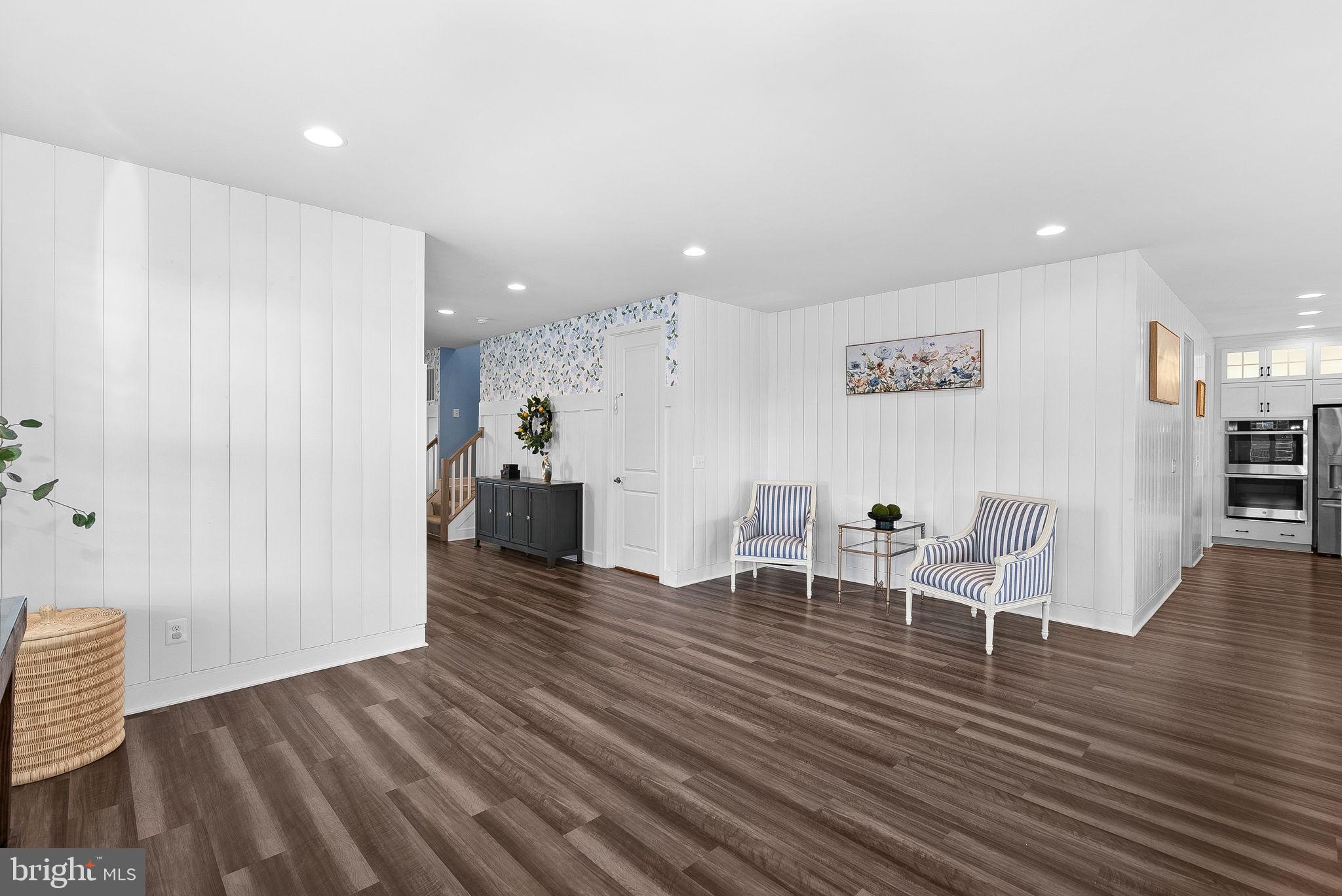 MEADOW BROOK FARM - Residential