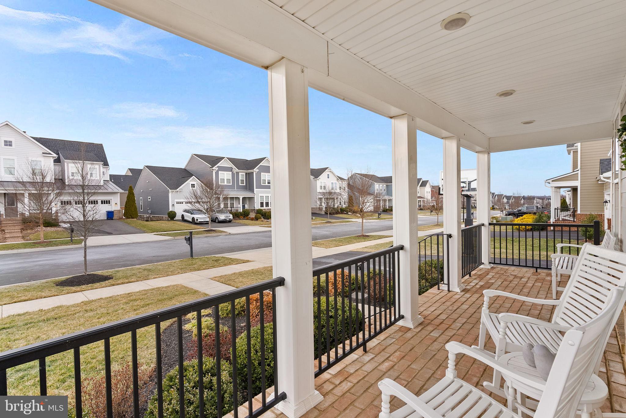 MEADOW BROOK FARM - Residential