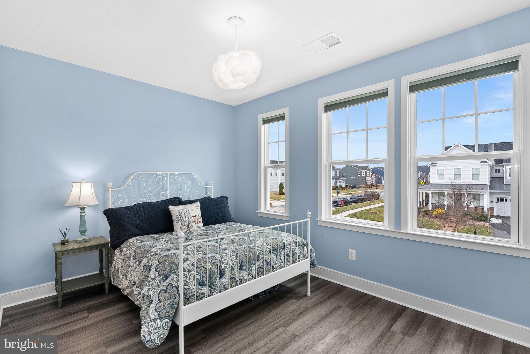 MEADOW BROOK FARM - Residential