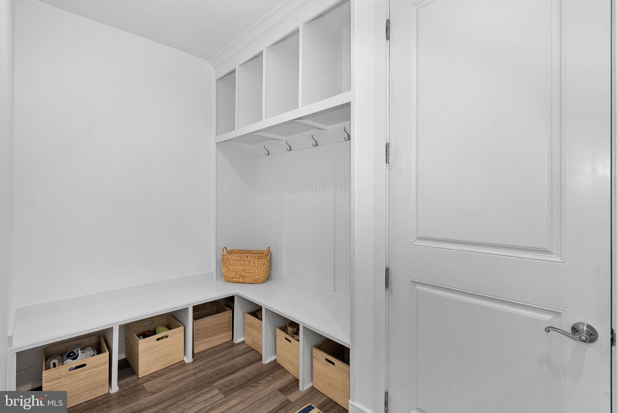 MEADOW BROOK FARM - Residential