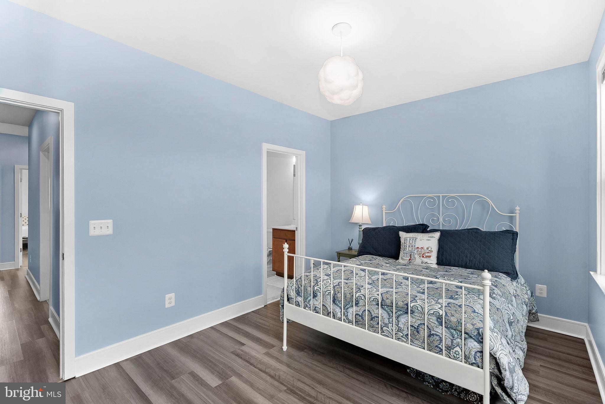 MEADOW BROOK FARM - Residential