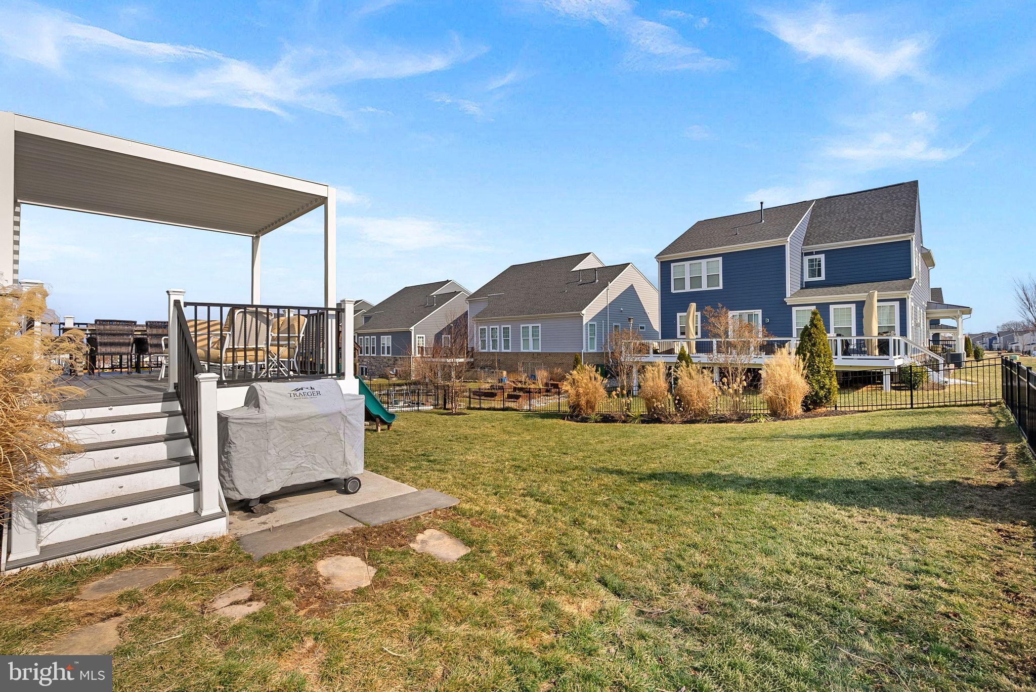 MEADOW BROOK FARM - Residential