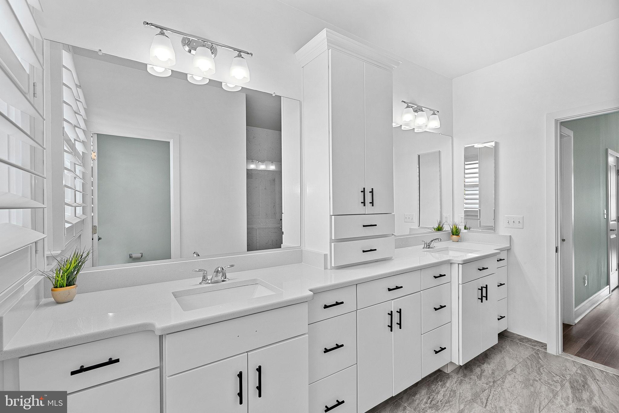 MEADOW BROOK FARM - Residential