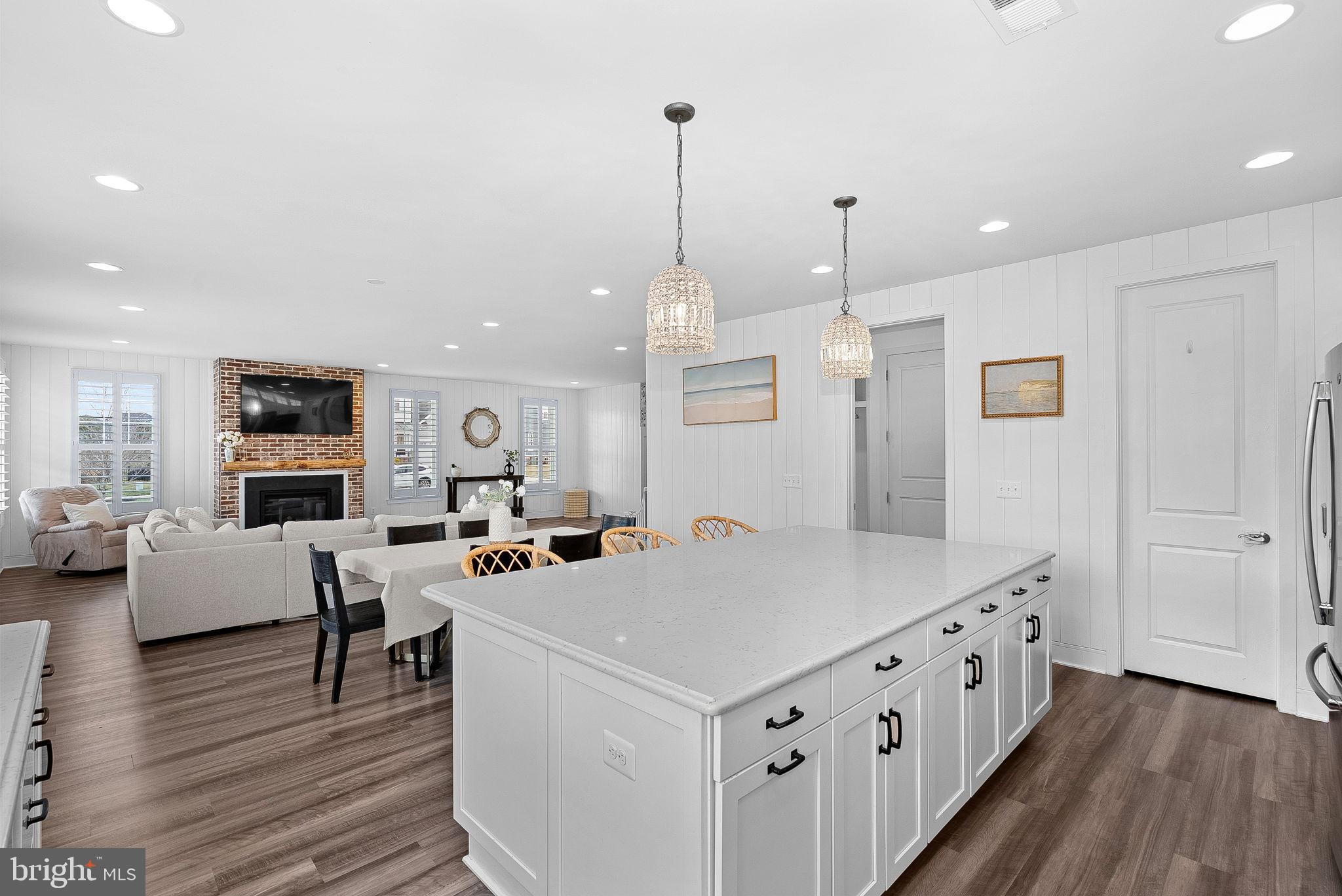 MEADOW BROOK FARM - Residential